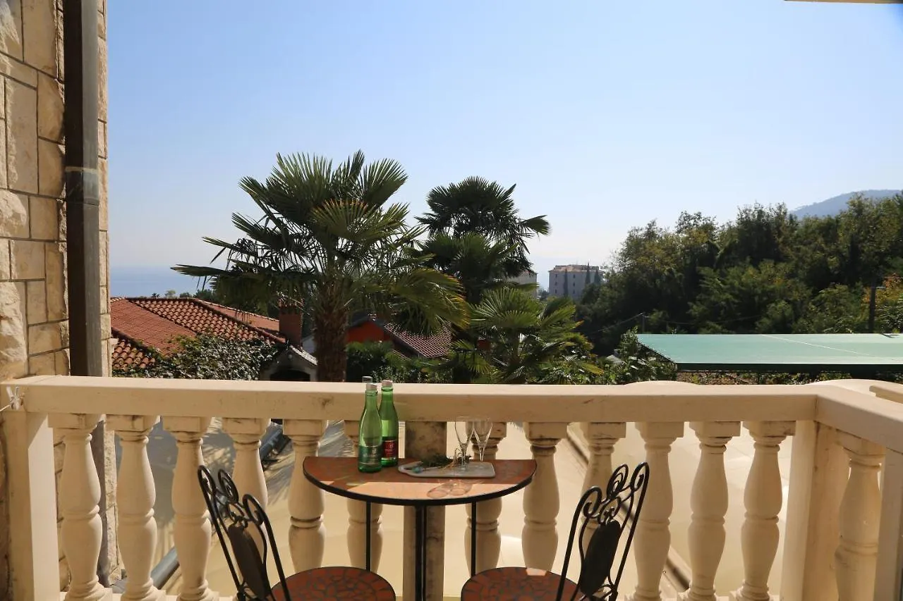 Villa Ana Lovran 0*,