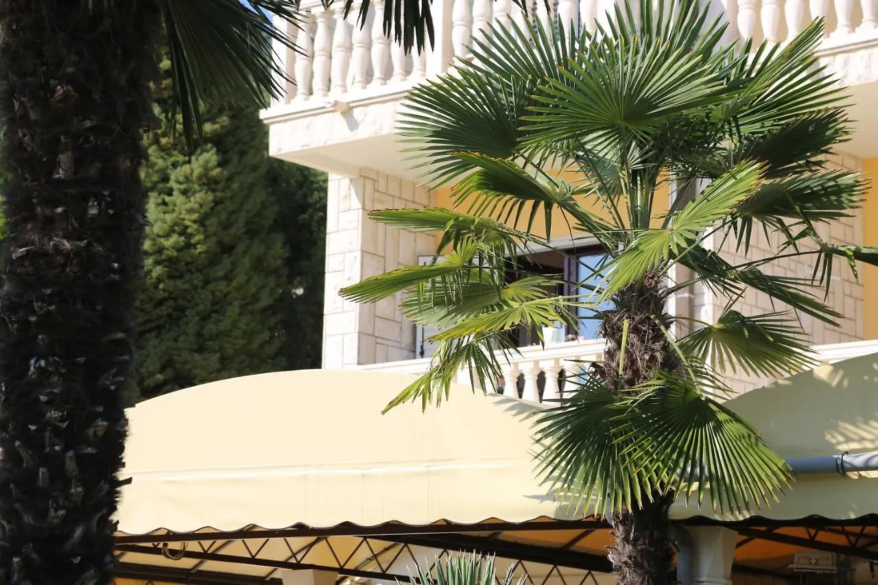 Villa Ana Lovran Alojamento de Acomodação e Pequeno-almoço