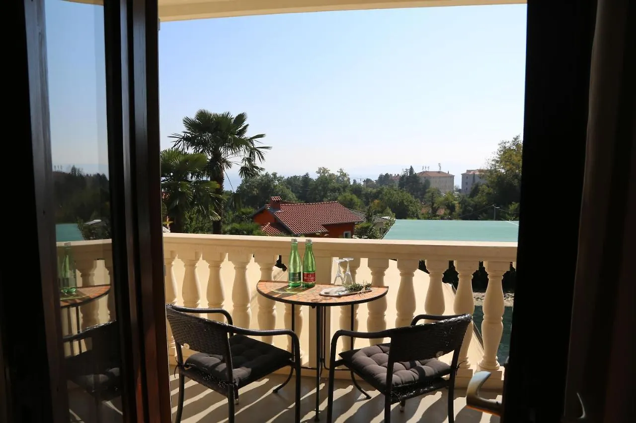 Villa Ana Lovran 0*,