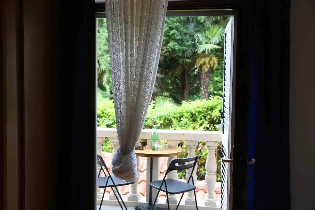 Villa Ana Lovran 0*,  Kroatië
